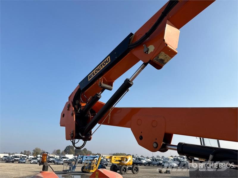 JLG E400AJPN Electric Articulating Boom Lift Iseliikuvad poomtõstukid