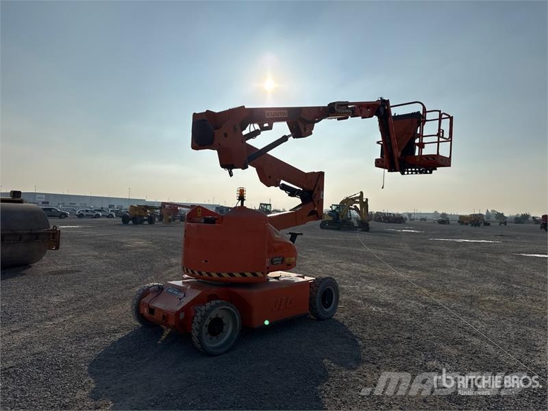 JLG E400AJPN Electric Articulating Boom Lift Iseliikuvad poomtõstukid