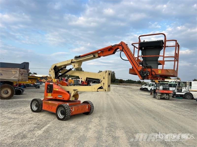 JLG E450A Plataformas con brazo de elevación manual