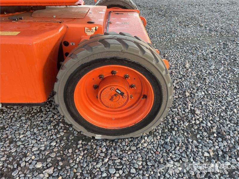 JLG E450AJ 2WD Electric Articulating Boom Lift 曲臂高空工作平台