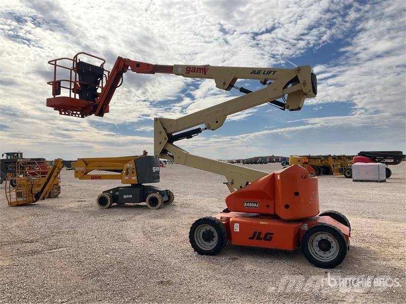 JLG E450AJ 2WD Electric Articulating Boom Lift Zglobne podizne platforme