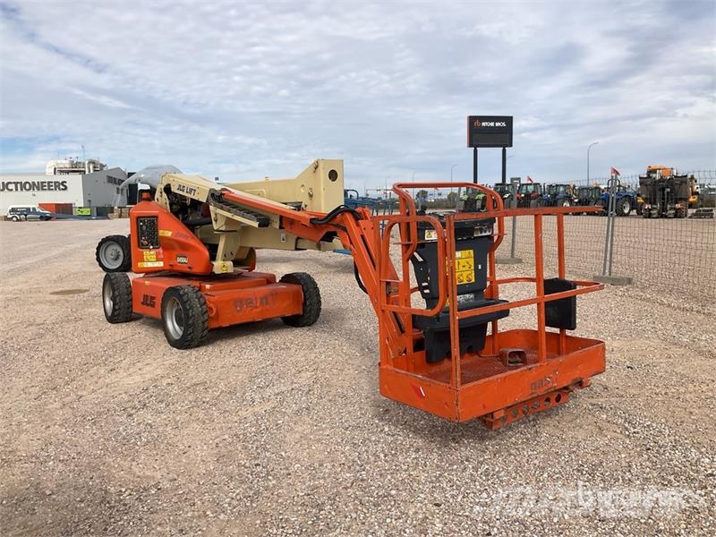 JLG E450AJ 2WD Electric Articulating Boom Lift Zglobne podizne platforme