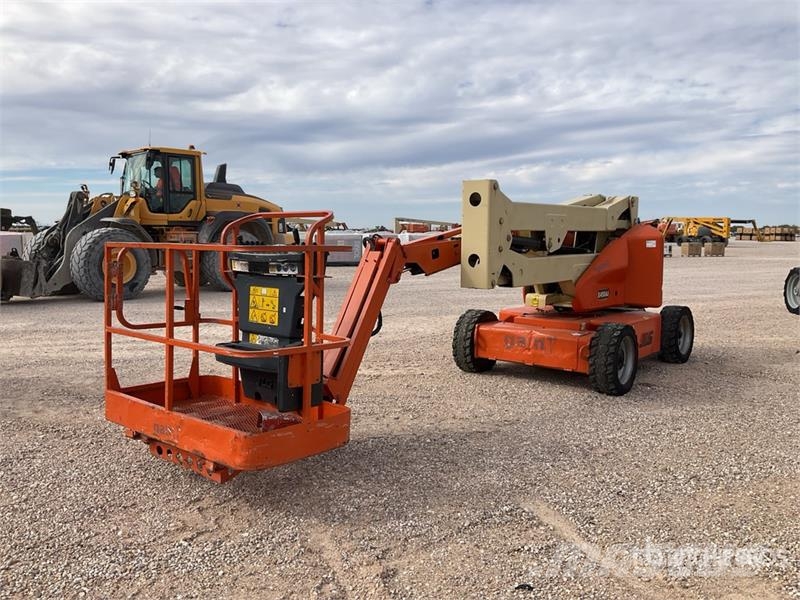 JLG E450AJ 2WD Electric Articulating Boom Lift Zglobne podizne platforme