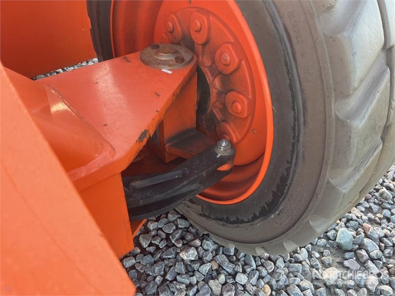 JLG E450AJ 2WD Electric Articulating Boom Lift 曲臂高空工作平台