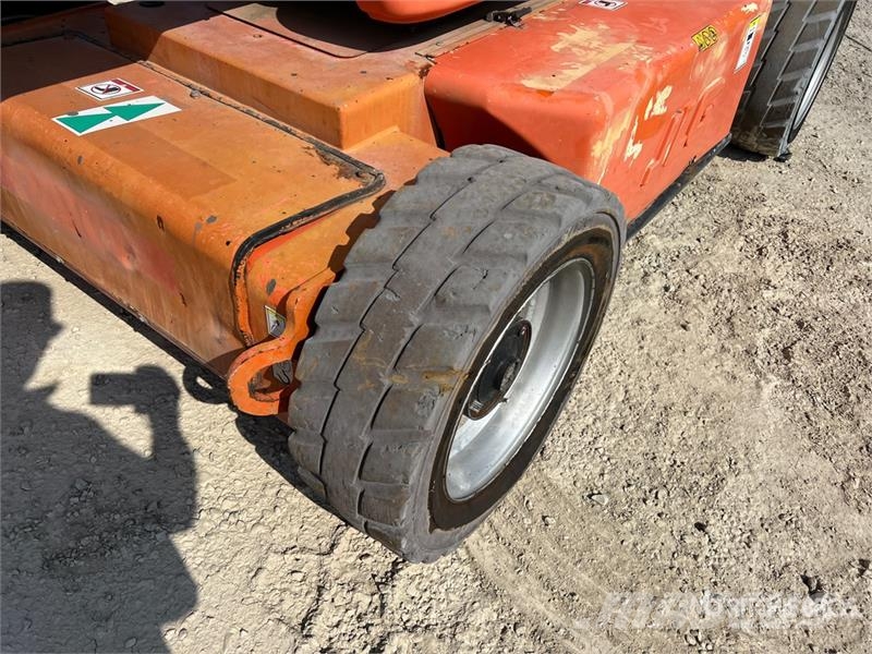 JLG E450AJ Articulating Boom Lift Iseliikuvad poomtõstukid