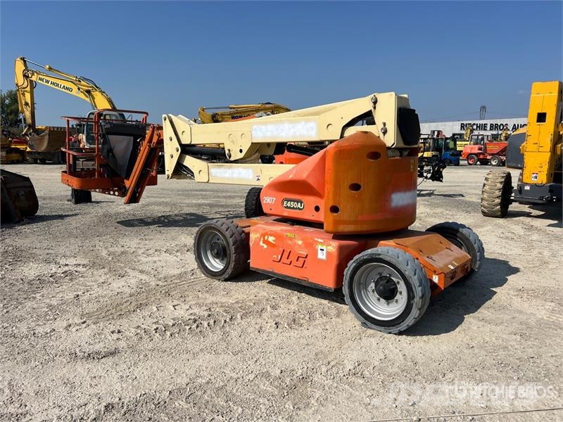 JLG E450AJ Articulating Boom Lift Iseliikuvad poomtõstukid
