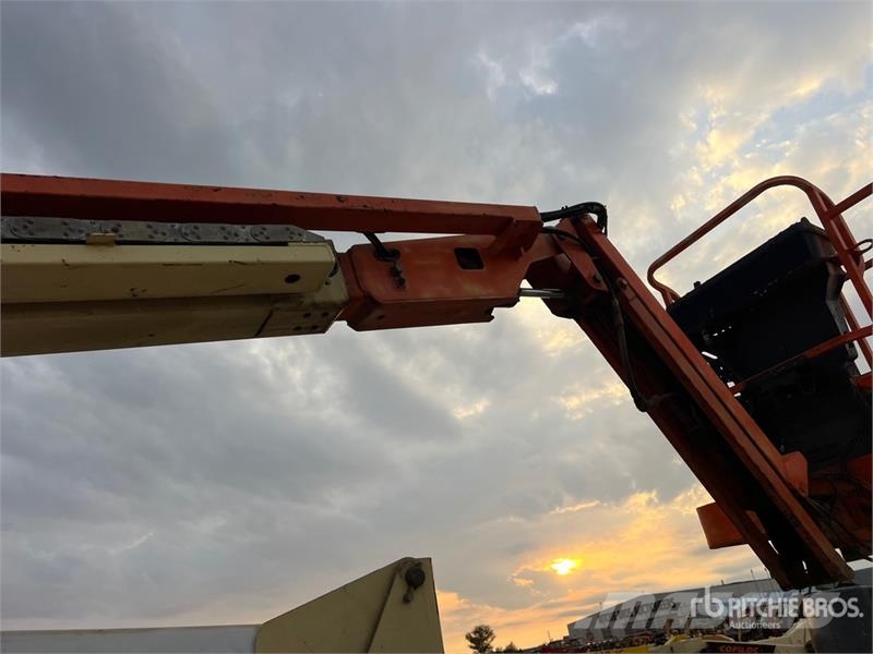JLG E450AJ Electric Articulating Boom Lift Karos emelők