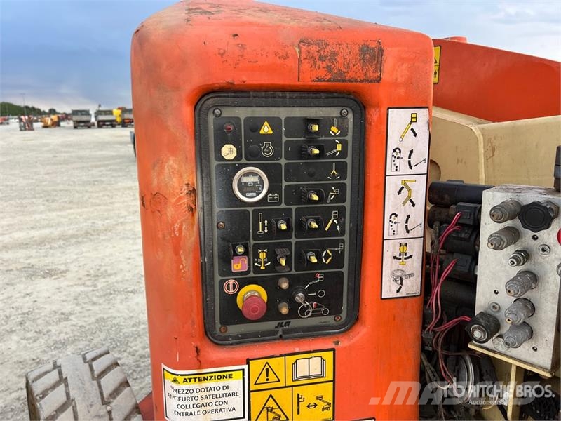JLG E450AJ Electric Articulating Boom Lift Karos emelők
