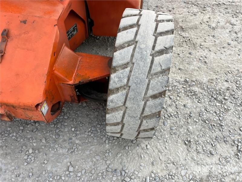 JLG E450AJ Electric Articulating Boom Lift Karos emelők