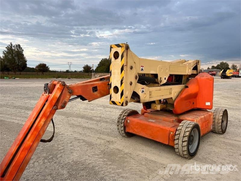 JLG E450AJ Electric Articulating Boom Lift Karos emelők