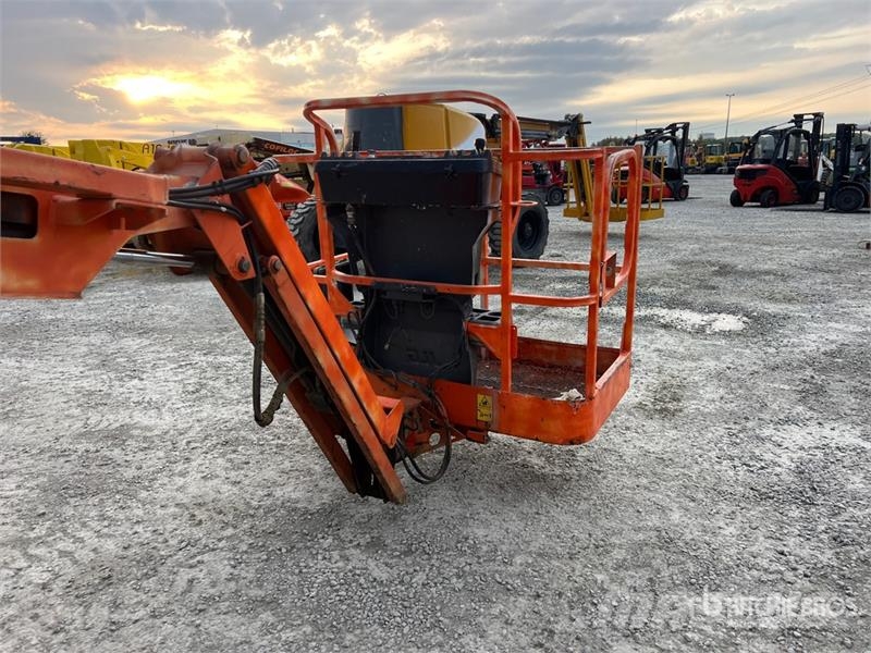 JLG E450AJ Electric Articulating Boom Lift Karos emelők