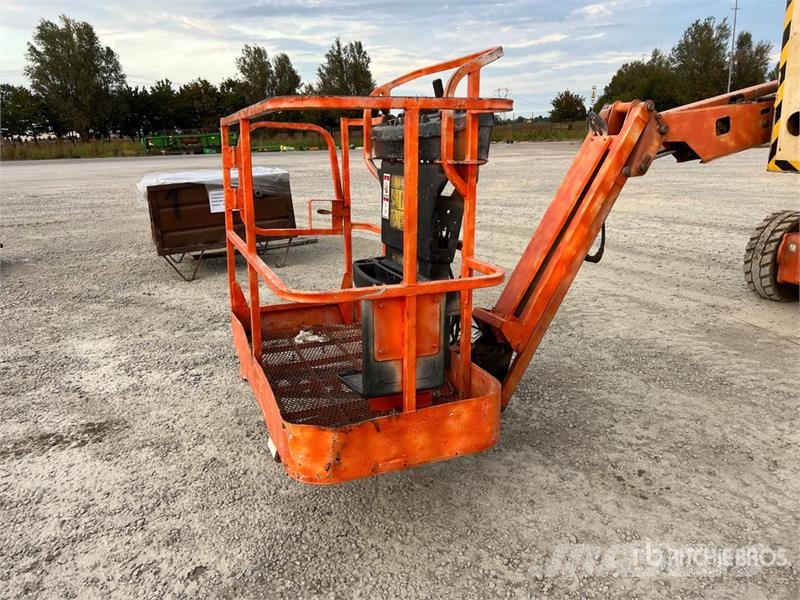 JLG E450AJ Electric Articulating Boom Lift Karos emelők
