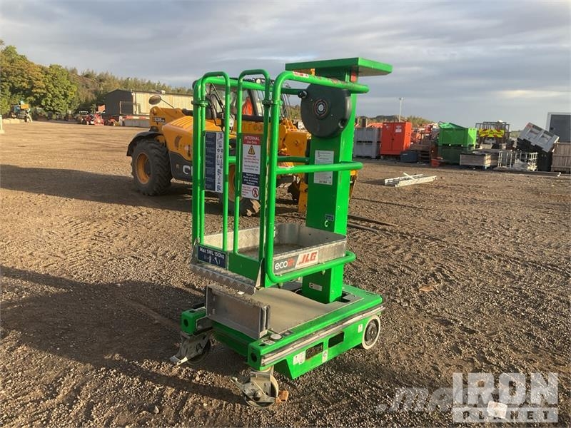 JLG Eco Lift Vertical Mast Lift Vertical mast lifts