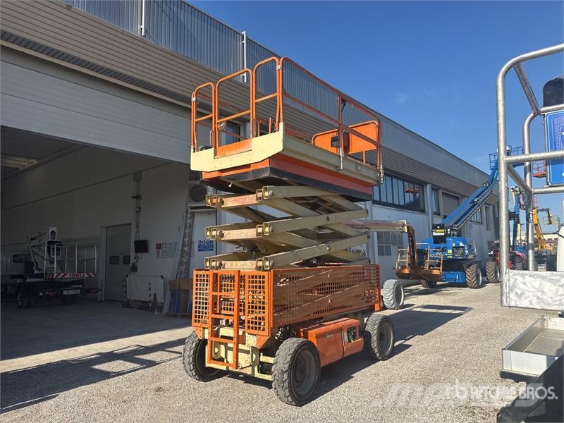 JLG M4069 Bi-Energy Scissor Lift Škarjaste dvižne ploščadi