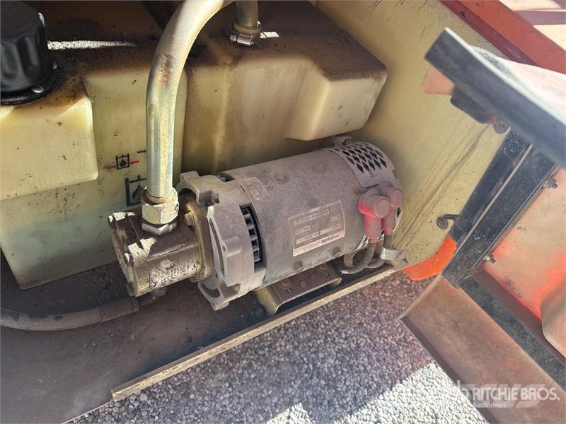 JLG M4069 Bi-Energy Scissor Lift Škarjaste dvižne ploščadi
