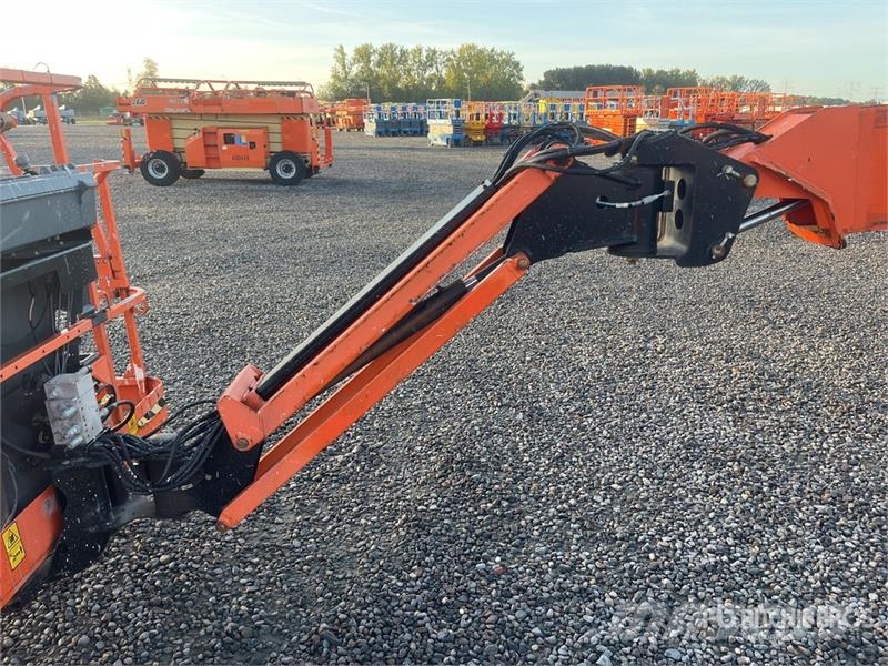 JLG M600JP 2WD Electric Articulating Boom Lift 관절형 전동이동 리프트