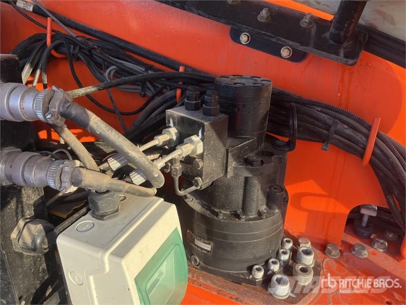 JLG M600JP 2WD Electric Articulating Boom Lift 관절형 전동이동 리프트