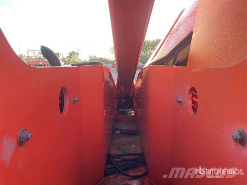 JLG M600JP 2WD Electric Articulating Boom Lift 관절형 전동이동 리프트
