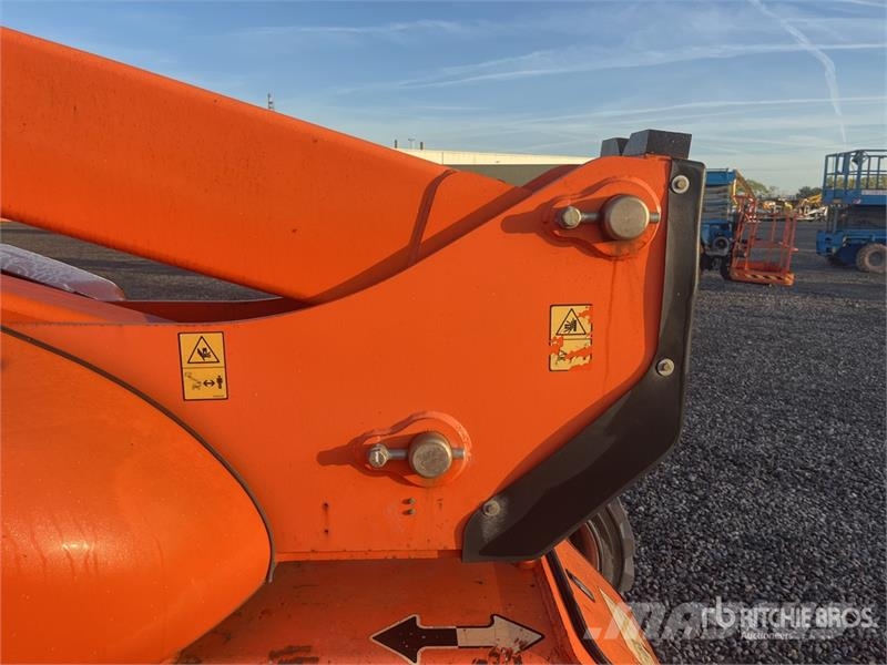 JLG M600JP 2WD Electric Articulating Boom Lift 관절형 전동이동 리프트