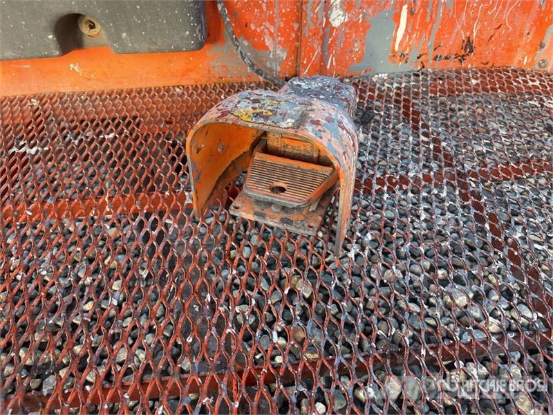 JLG M600JP 2WD Electric Articulating Boom Lift 관절형 전동이동 리프트