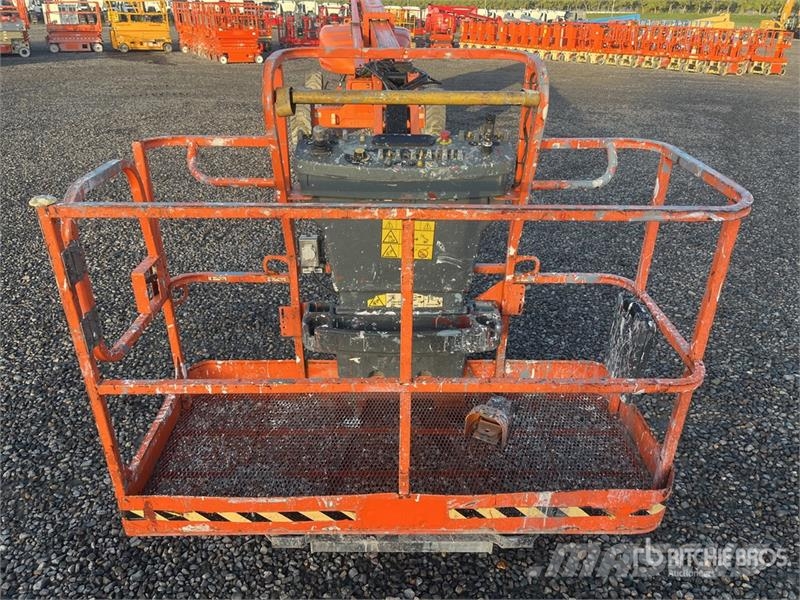 JLG M600JP 2WD Electric Articulating Boom Lift 관절형 전동이동 리프트