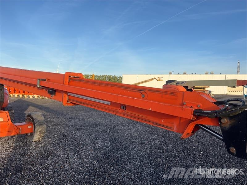 JLG M600JP 2WD Electric Articulating Boom Lift 관절형 전동이동 리프트