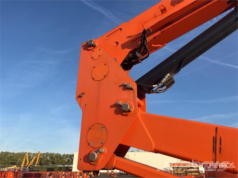 JLG M600JP 2WD Electric Articulating Boom Lift 관절형 전동이동 리프트