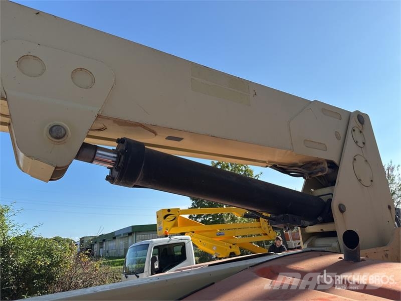 JLG M600JP 4WD Electric Telescopic Boom Lift (Inoperab Teleskopske dvižne ploščadi