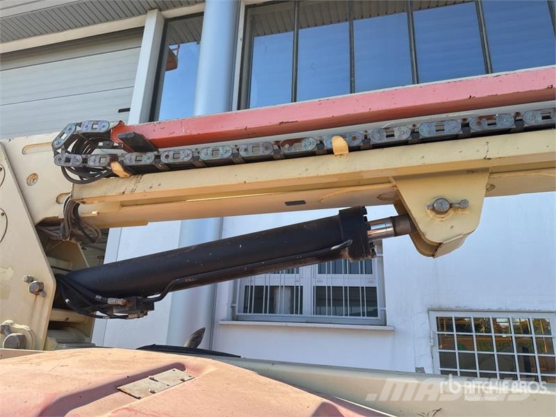 JLG M600JP 4WD Electric Telescopic Boom Lift (Inoperab Teleskopske dvižne ploščadi