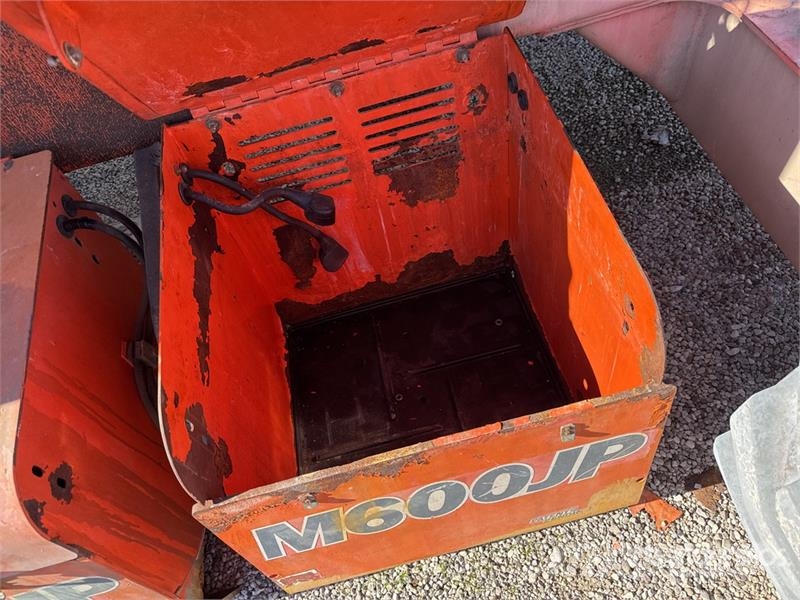 JLG M600JP 4WD Electric Telescopic Boom Lift (Inoperab Teleskopske dvižne ploščadi