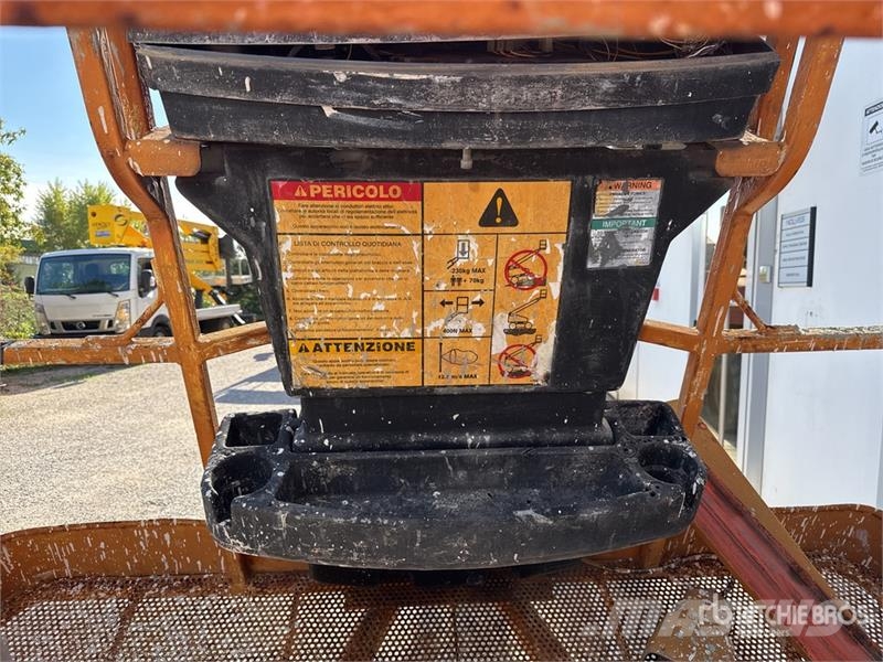 JLG M600JP 4WD Electric Telescopic Boom Lift (Inoperab Teleskopske dvižne ploščadi