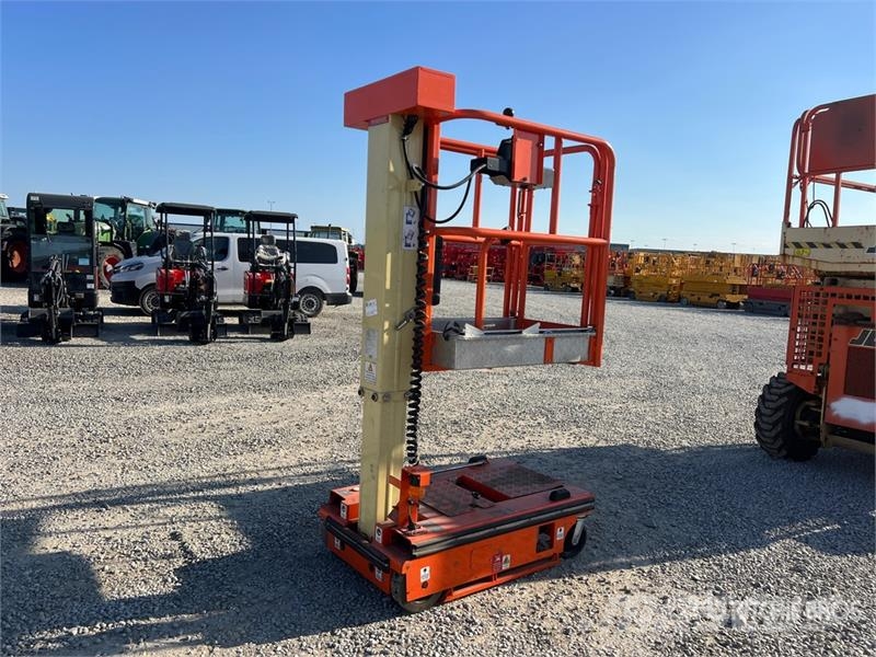 JLG NANO 830SP Vertical Mast Lift Személyemelők