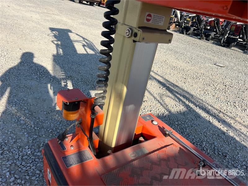 JLG NANO 830SP Vertical Mast Lift Személyemelők