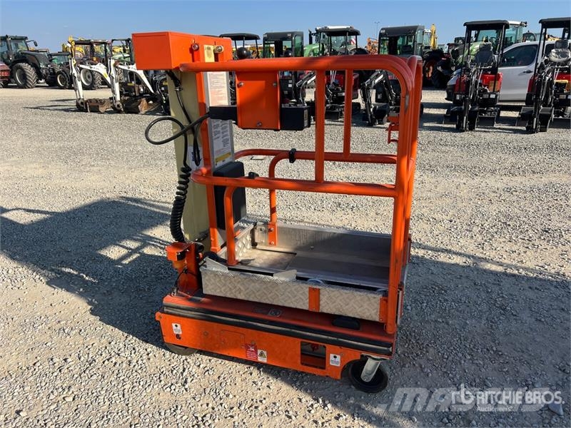 JLG NANO 830SP Vertical Mast Lift Személyemelők