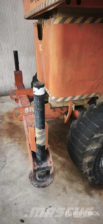 JLG RT4394 Scissor Lift (Inoperable) رافعات مقصية الشكل