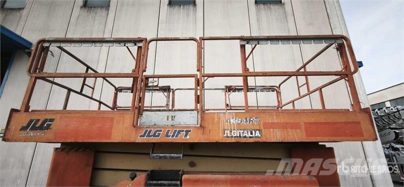JLG RT4394 Scissor Lift (Inoperable) رافعات مقصية الشكل
