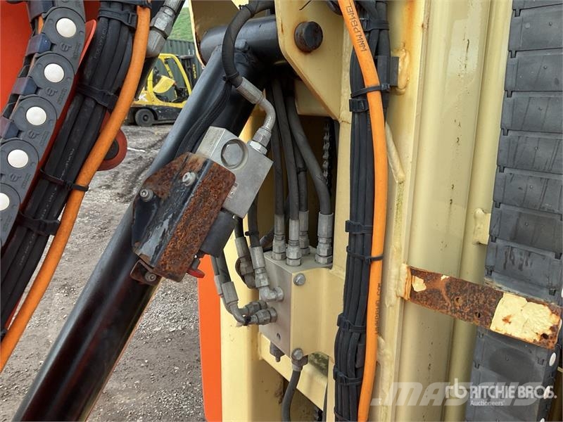 JLG Toucan 12e Plus Vertical Mast Lift رافعات السارية الرأسية