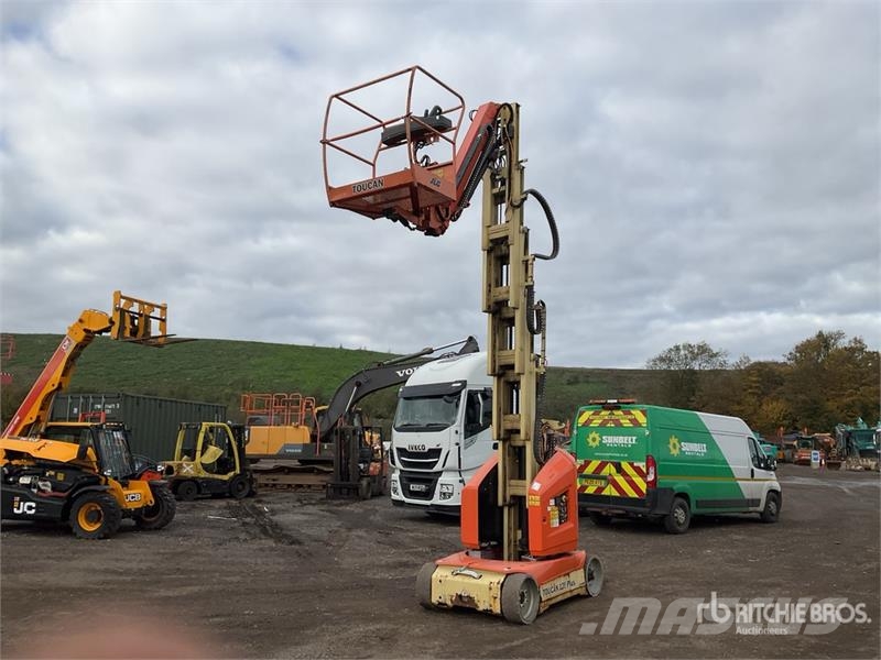 JLG Toucan 12e Plus Vertical Mast Lift رافعات السارية الرأسية