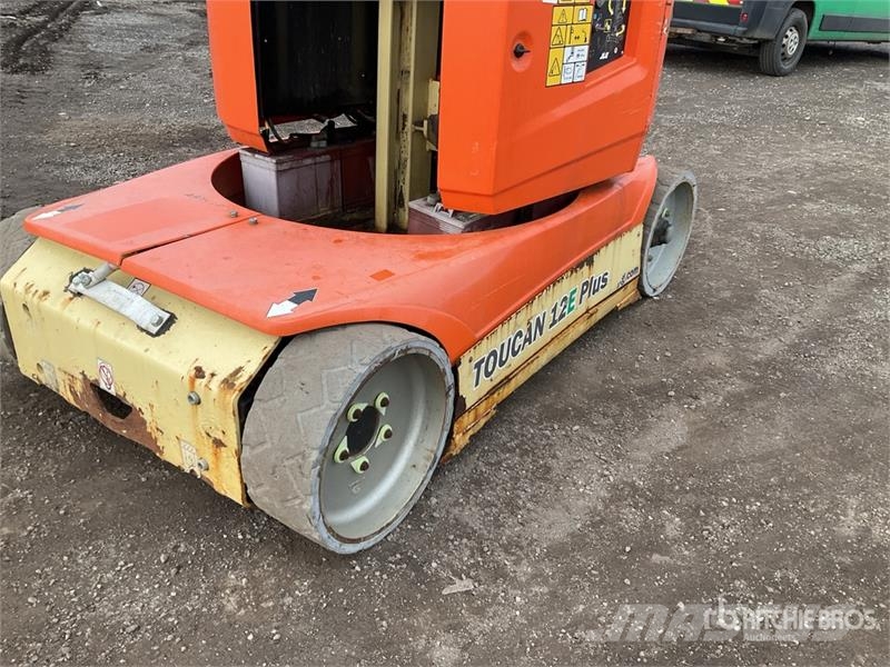 JLG Toucan 12e Plus Vertical Mast Lift رافعات السارية الرأسية