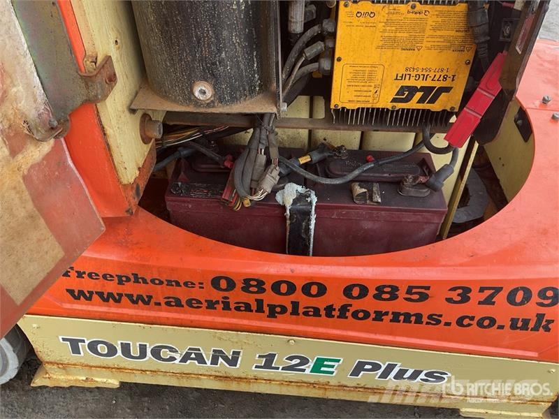 JLG Toucan 12E Vertical Mast Lift Ανυψωτήρες με κατακόρυφους πυλώνες