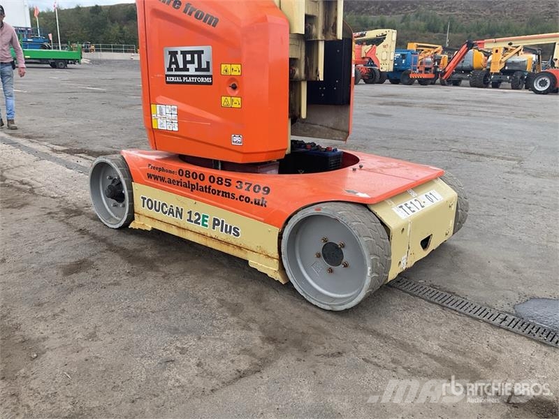 JLG Toucan 12E Vertical Mast Lift Ανυψωτήρες με κατακόρυφους πυλώνες
