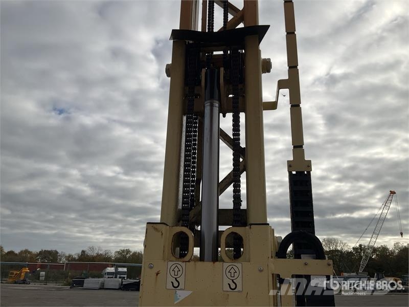 JLG TOUCAN 8E Vertical Mast Lift رافعات السارية الرأسية