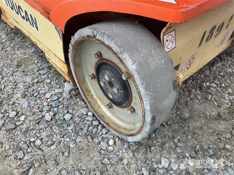JLG TOUCAN 8E Vertical Mast Lift Jarbolne penjajuće platforme