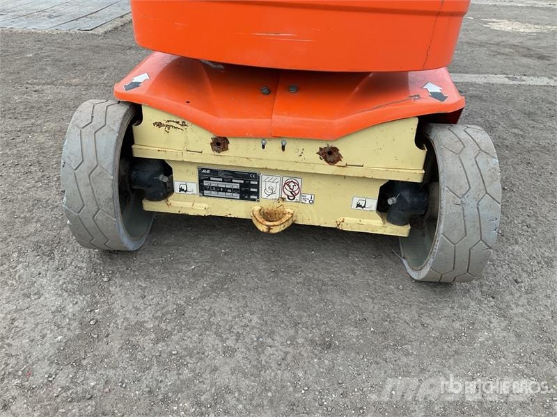 JLG TOUCAN 8E Vertical Mast Lift رافعات السارية الرأسية
