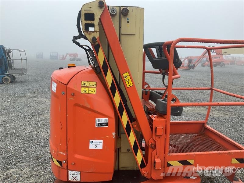 JLG TOUCAN 8E Vertical Mast Lift Jarbolne penjajuće platforme