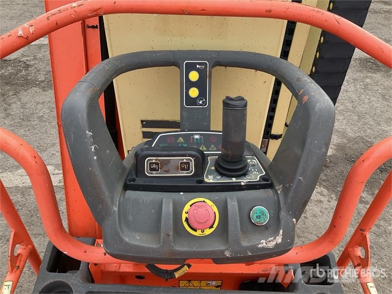 JLG TOUCAN 8E Vertical Mast Lift رافعات السارية الرأسية