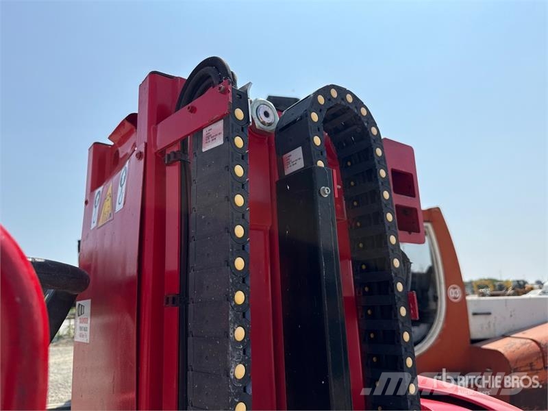 JLG Toucan 8E Vertical Mast Lift (Inoperable) رافعات السارية الرأسية
