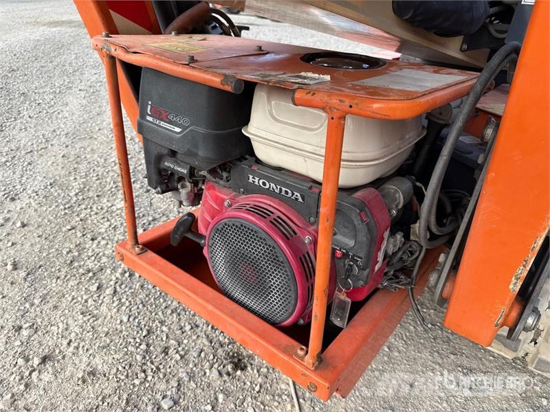 JLG X23J Crawler Articulating Boom Lift (Inoperable) Karos emelők