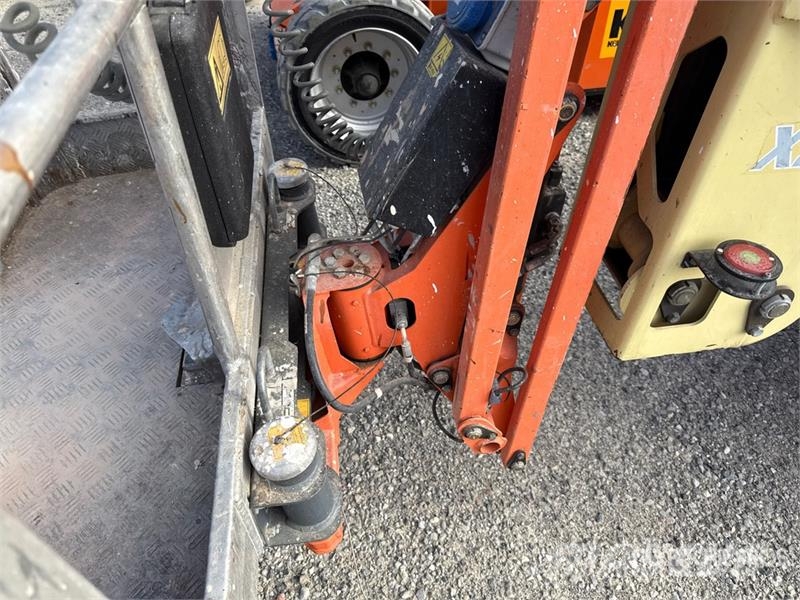 JLG X23J Crawler Articulating Boom Lift (Inoperable) Karos emelők