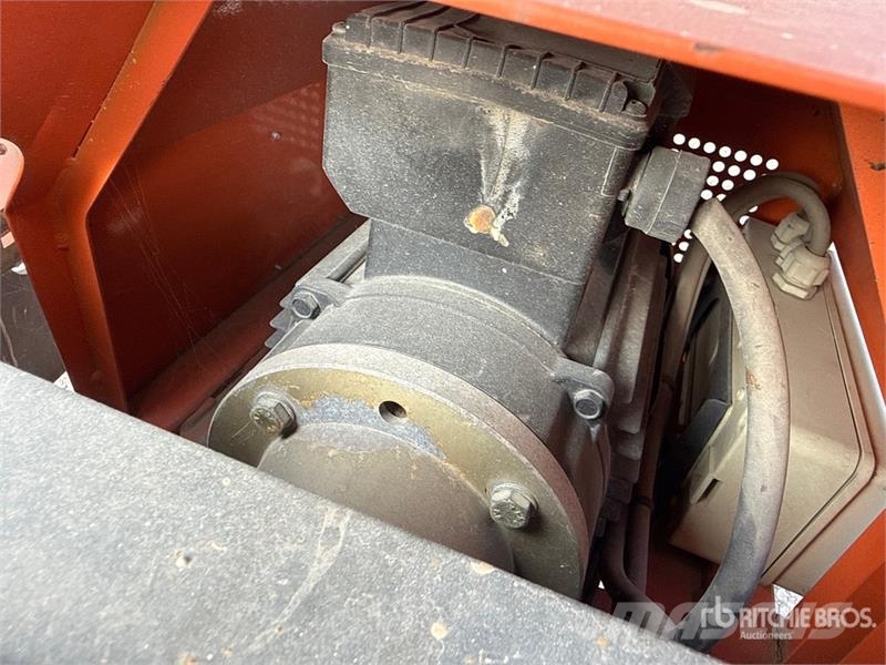 JLG X23J Crawler Articulating Boom Lift (Inoperable) Karos emelők